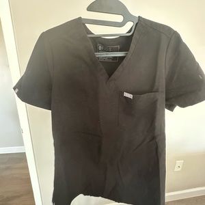 Figs scrub top